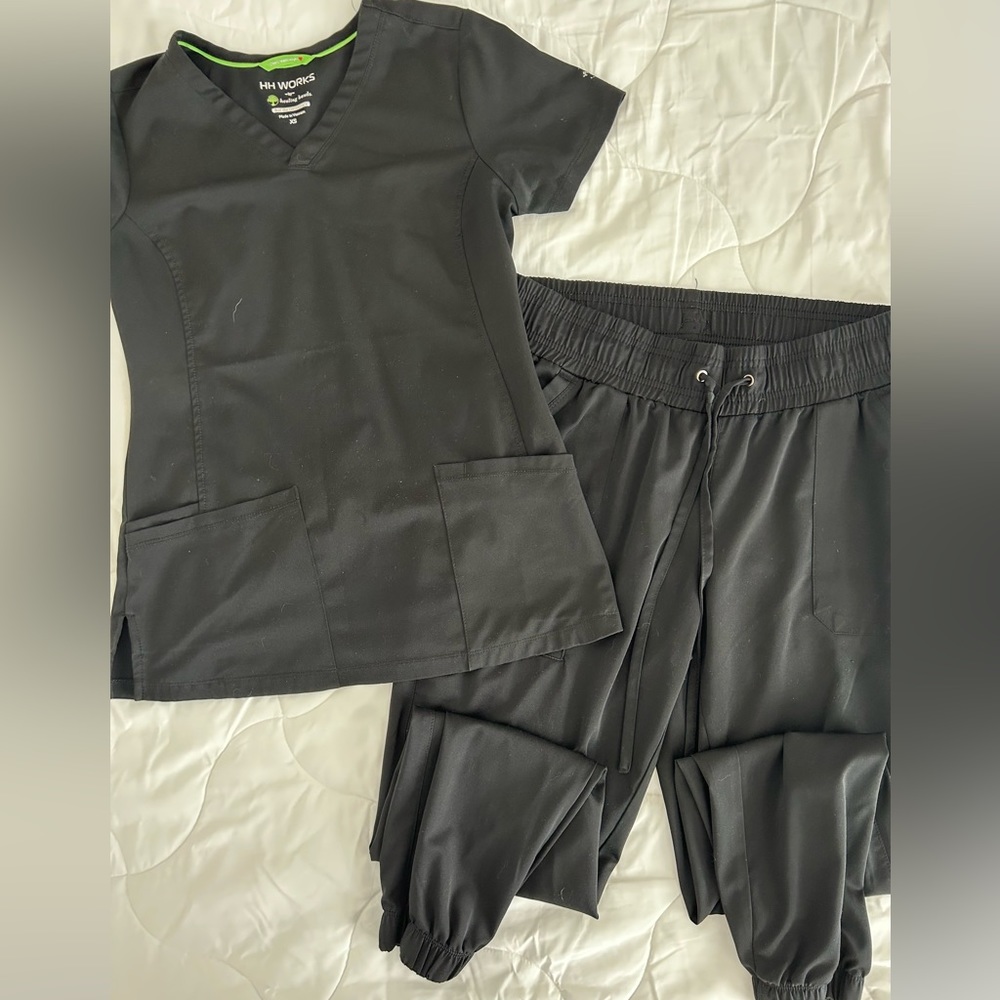 HH Works Scrub Set